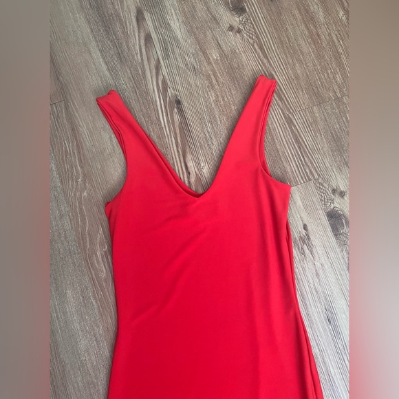 Body-con Midi  Dress - Picture 6 of 6